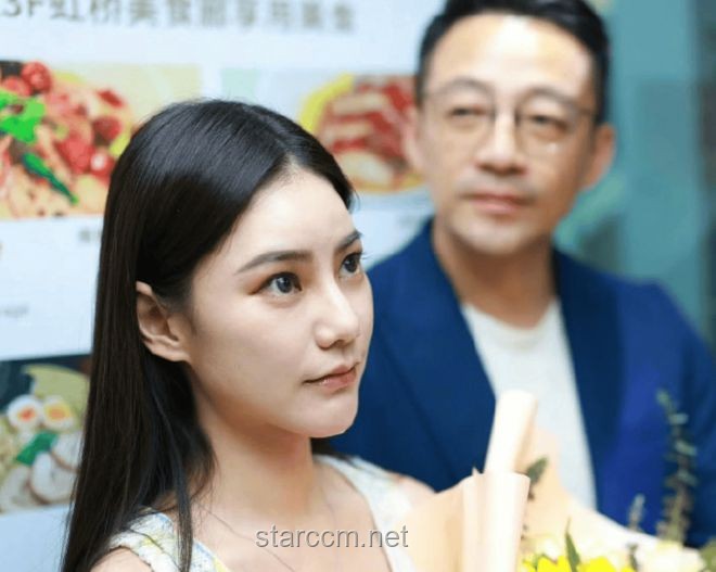 汪小菲馬筱梅中式婚禮：穿婚服熱情打招呼的浪漫瞬間