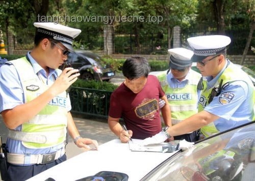 男子酒駕出事現(xiàn)場喝兩口想逃避，法律嚴懲不貸