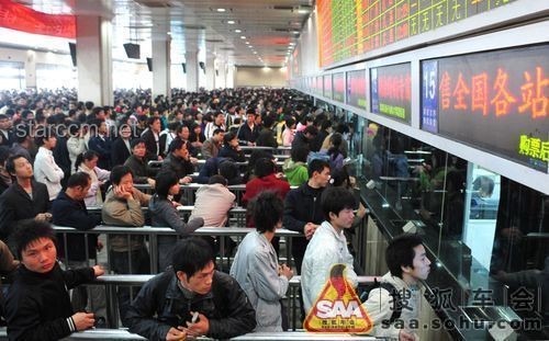 《誰給我買的站票》：揭秘春運背后的溫情與策略