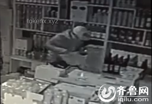 **打開書本里的世界，竟發(fā)現(xiàn)德州買槍如超市？親歷者的震撼分享**