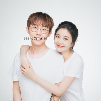 ??愛你不止521：跨越數(shù)字的情感長跑???♂???