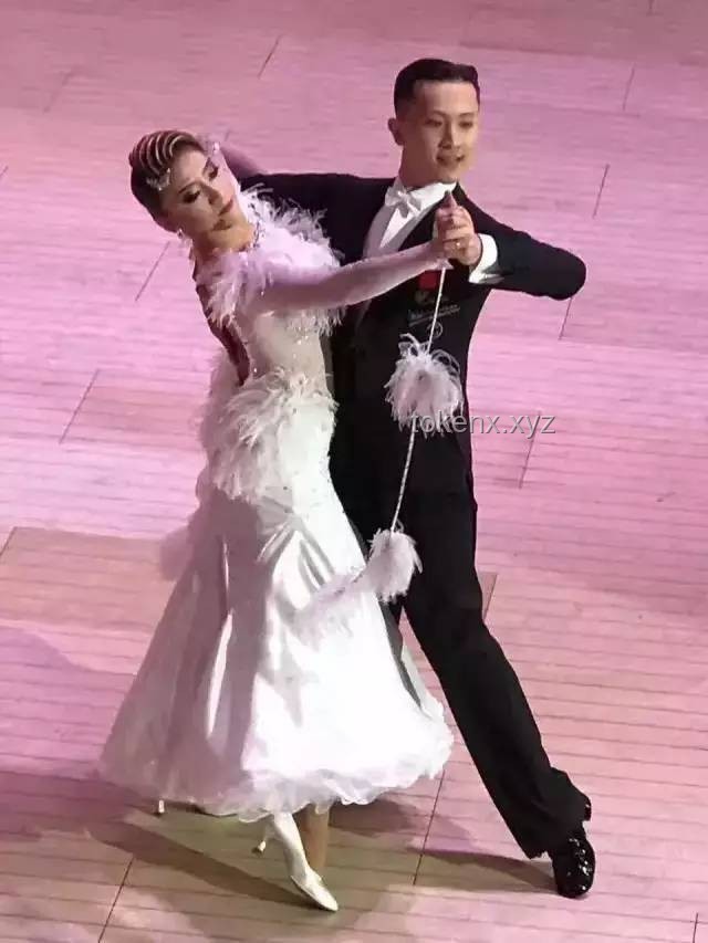 54歲雪姨王琳英國(guó)黑池舞蹈節(jié)勇奪第三：年齡不是夢(mèng)想的阻礙！