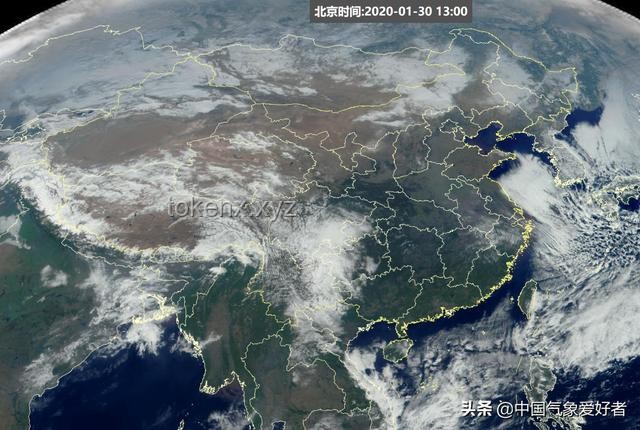 天空：晴朗、多云、陰雨、霧霾天的多維度對(duì)比分析