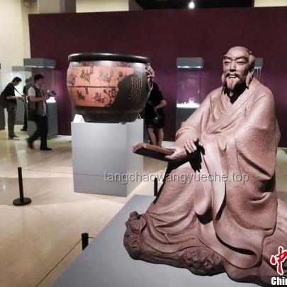 班里來(lái)了一位美術(shù)老師?。簜鹘y(tǒng)教學(xué)方式與藝術(shù)教育創(chuàng)新的對(duì)比分析