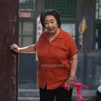 著名演員朱媛媛離世引發(fā)的影視行業(yè)深度洞察：健康、演技與行業(yè)發(fā)展