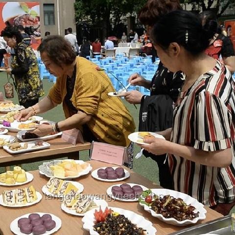河南90后女子的孝心之舉：擁抱的力量與家庭照護的溫情