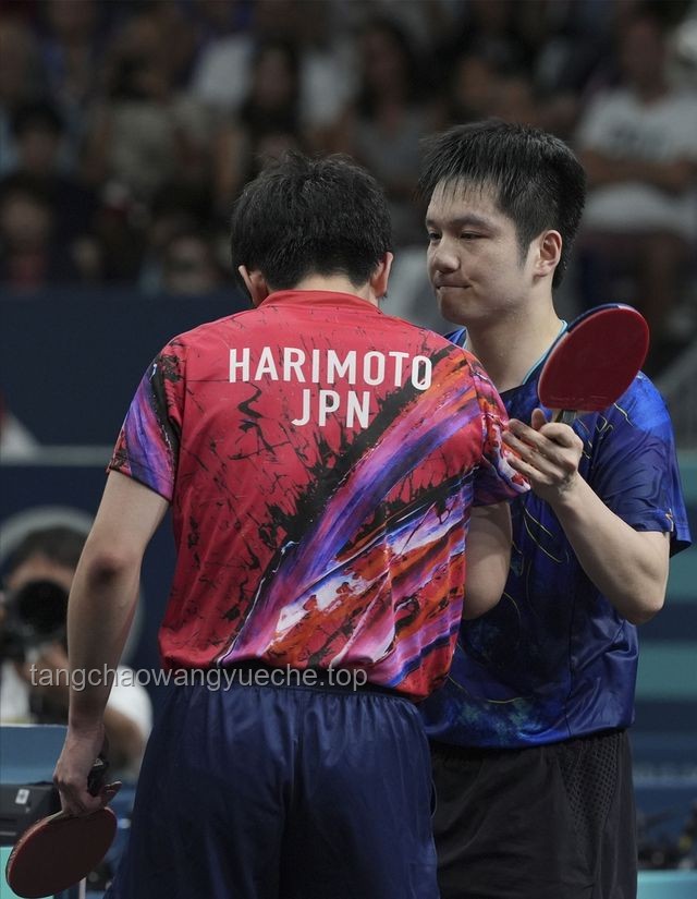 樊振東0-2落后選擇更換球衣：戰(zhàn)術與心理的雙重逆轉(zhuǎn)策略