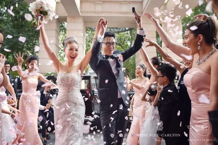 **【轟】那場(chǎng)讓本小姐親歷的婚禮風(fēng)波！??**