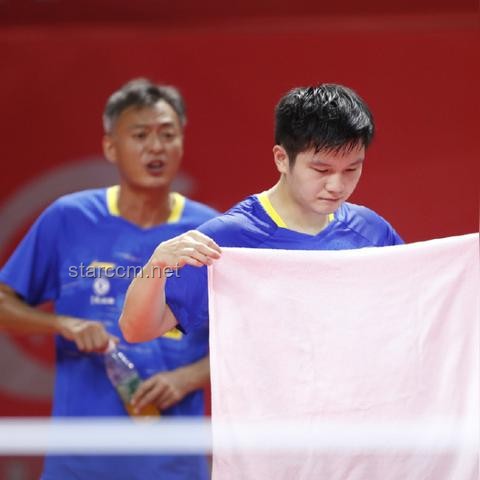 世乒賽男單決賽對(duì)陣策略解析：王楚欽勝出與梁靖崑淘汰的啟示