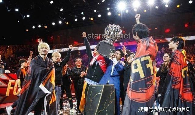 “鬼追人”世界大賽中國跑酷俠與瑞士隊的競技較量