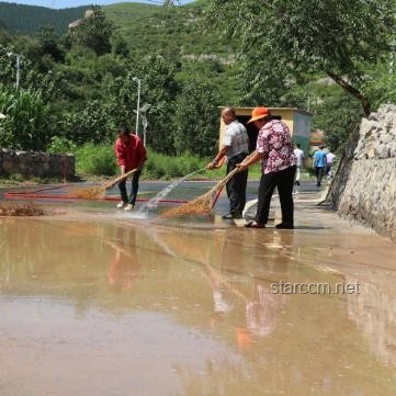 開著挖機(jī)游全國遇山洪緊急救援案例分析