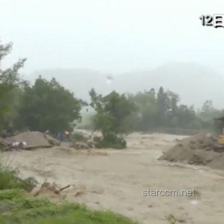 開著挖機(jī)游全國遇山洪緊急救援案例分析