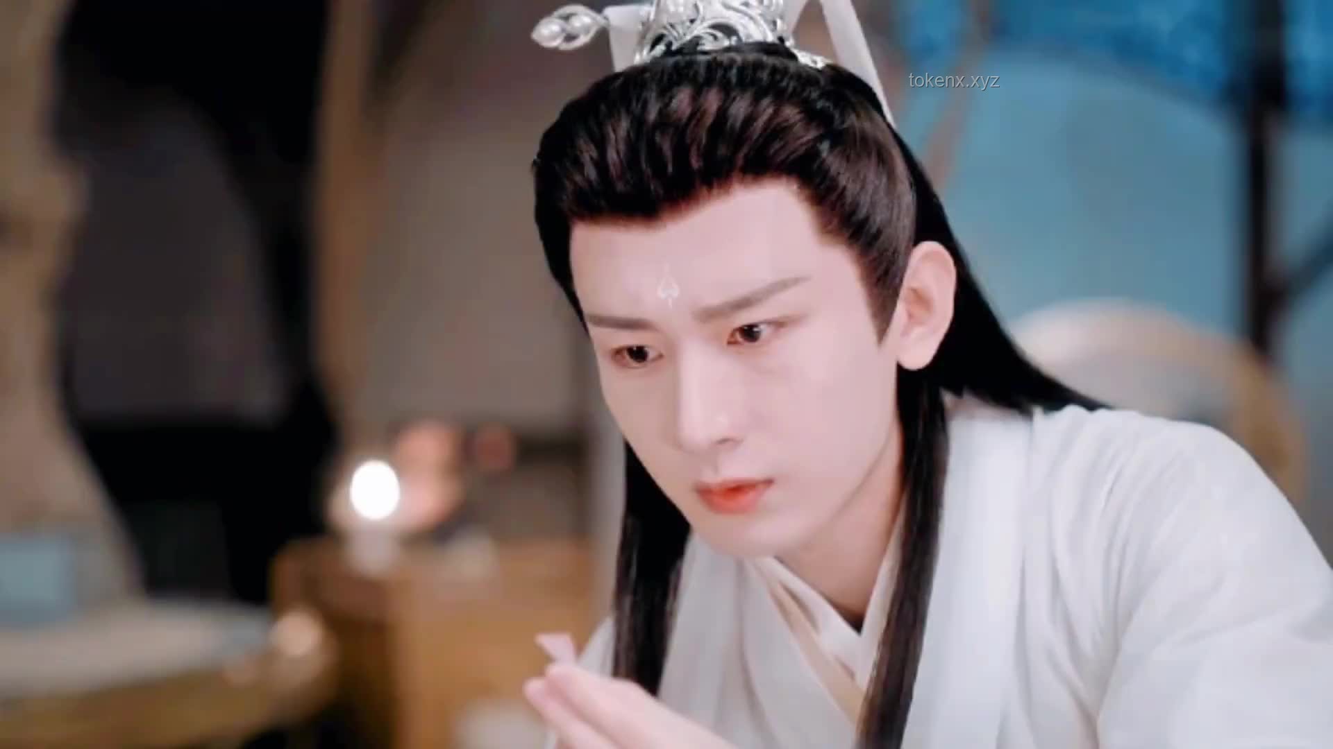 “帥哥經(jīng)濟(jì)”現(xiàn)象深度剖析：顏值經(jīng)濟(jì)下的新趨勢與挑戰(zhàn)