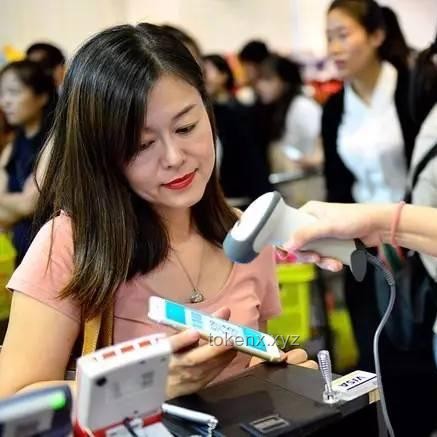 小學(xué)生持二維碼買煎餅：新一代消費習(xí)慣的崛起與未來趨勢