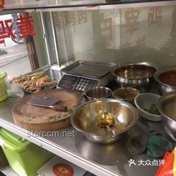 **特廚探店新紀(jì)元：揭秘濟南美食排隊奇觀背后的創(chuàng)新思維**