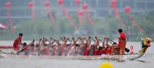 龍舟賽觀感與專業(yè)參與門檻：從“這樣的龍舟賽感覺我也能玩”說起