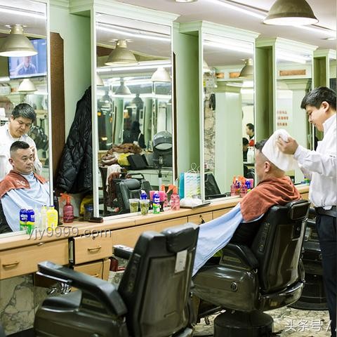 全國(guó)各地現(xiàn)理發(fā)店倒閉潮，探析非電商沖擊下的倒閉原因