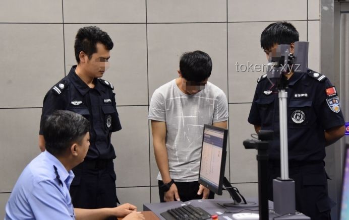 **男子殺母親女友后帶嫂子潛逃32年：犯罪動機(jī)、逃逸行為與社會影響深度對比分析**