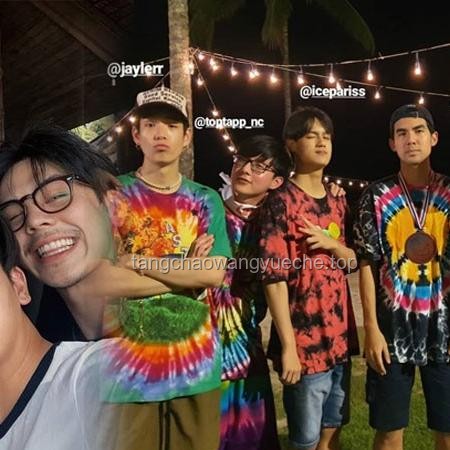重生之在韓國SM大樓搞團建，愛豆瘋了我也瘋了的實用指南