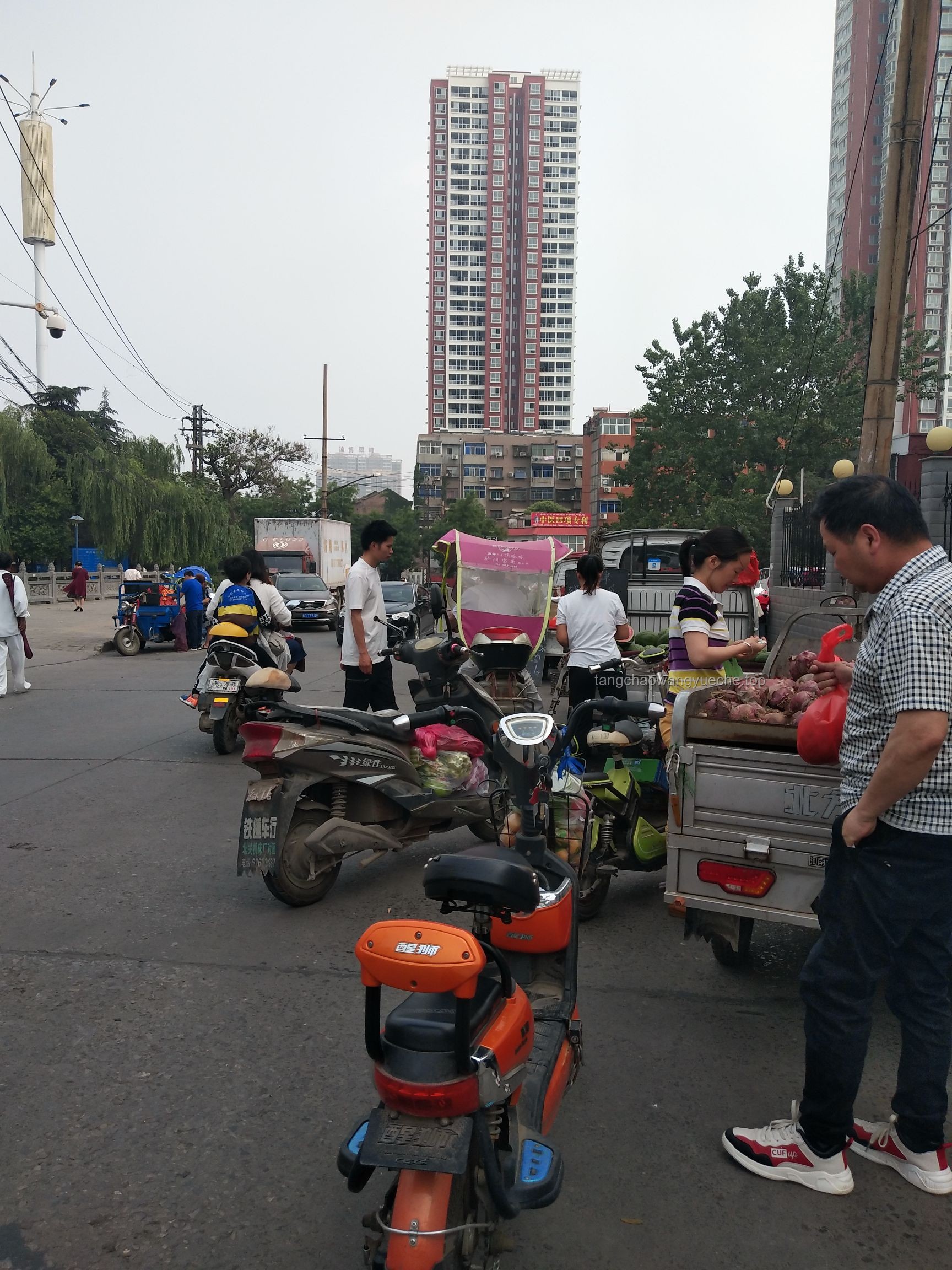 第一次擺攤：如何巧妙選擇無人地點進行實戰(zhàn)練習