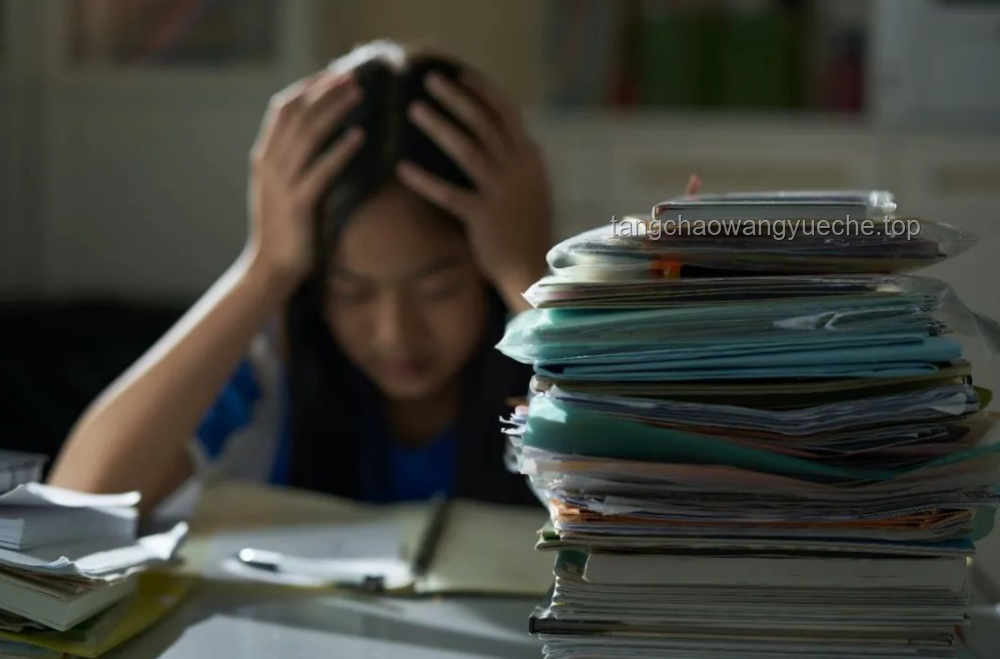 如何有效支持抑郁癥少年面對老師批評：與孩子“站在一起”的策略與實踐