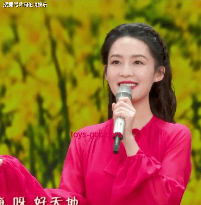 **張小斐懟臉鏡頭下的權(quán)威美感：我的美妝進(jìn)階之路**