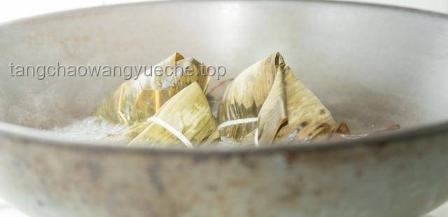 加熱粽子時，水煮VS上鍋蒸：科學(xué)解析與美味秘訣