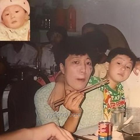 “站在一起”的力量：對比分析青少年抑郁癥視角下教師支持與孤立的影響