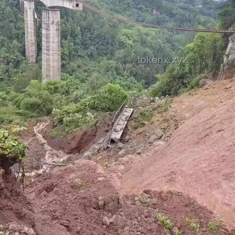 四川一鐵路橋垮塌應對指南：貨車被壓緊急處理策略