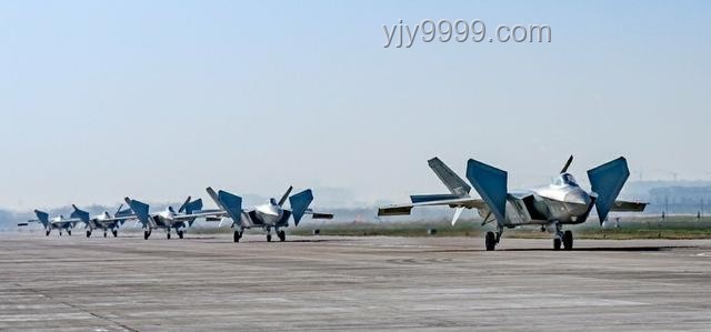 美空軍機構高度評價殲-10CE：背后意義與市場影響深度剖析