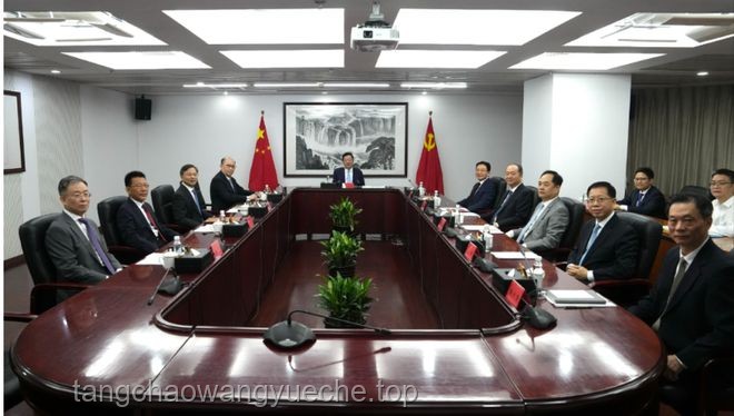周霽任香港中聯(lián)辦主任：新任領導下的機遇與挑戰(zhàn)