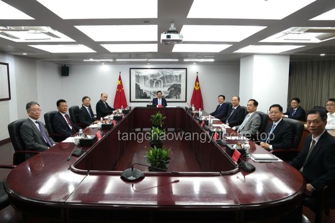 周霽任香港中聯(lián)辦主任：新任領導下的機遇與挑戰(zhàn)