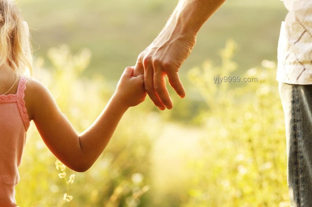 **抑郁癥少年的心聲：與孩子“站在一起”，共赴心靈的治愈之旅**