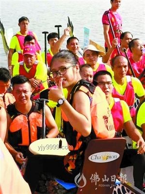 佛山龍舟賽鼓手顏值爆表，吳彥祖“跨界”鼓點激揚水上創(chuàng)新風(fēng)潮 ??，創(chuàng)意融合，跨界靈感，文化傳承，顏值經(jīng)濟