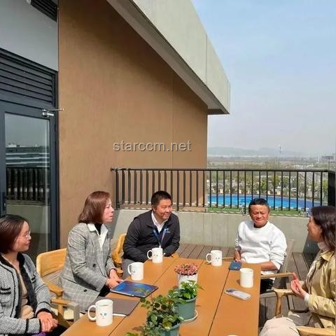 馬斯克“換帽”背后的行業(yè)風(fēng)向標(biāo)：科技、能源、汽車與政治的交織影響