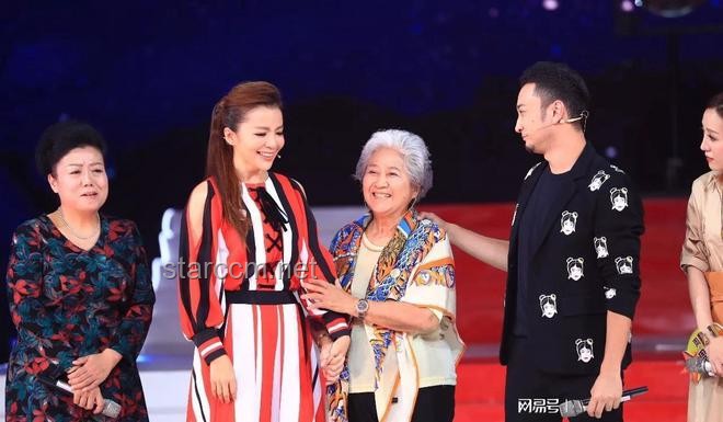 景區(qū)英勇救人，朱迅解鎖“公益大使”新身份?：創(chuàng)新善行的力量