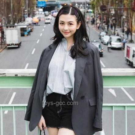**任達(dá)華回應(yīng)女兒繼承房產(chǎn)傳聞：真相與猜測的碰撞**