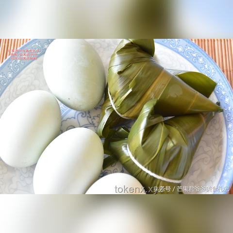 90歲爺爺賣5毛錢粽子VS現(xiàn)代商業(yè)粽子：傳統(tǒng)與現(xiàn)代的碰撞