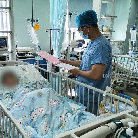 小伙亞硝酸鹽中毒后尿液竟變藍(lán)色？了解背后的真相！