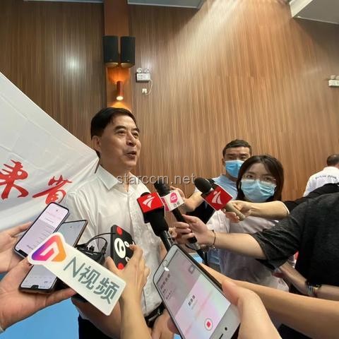 端午節(jié)蘇炳添參與廣州劃龍舟：體育明星跨界效應(yīng)的深度剖析