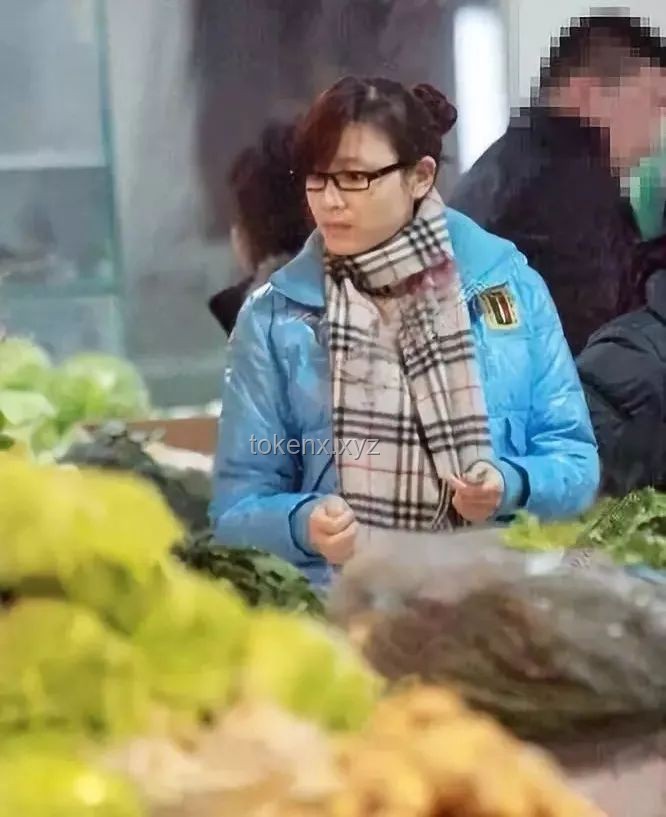 **樸槿惠帶女保鏢逛菜市場：政治形象、安保策略與公眾互動的深度剖析**