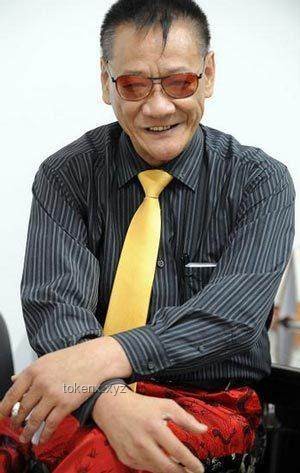 **“香港影壇第一惡人”方剛與何家駒去世對(duì)比分析**
