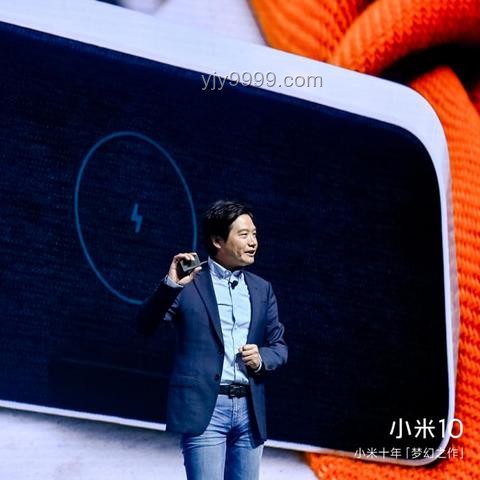 盧偉冰疑回懟余承東暗諷：科技圈口水戰(zhàn)背后的趨勢預測