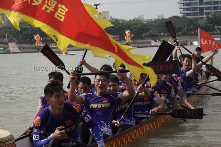 **龍舟賽場與征婚現(xiàn)場：一場意外的跨界對比**