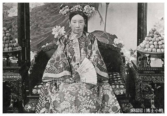 慈禧年輕時(shí)唯一照片現(xiàn)世！現(xiàn)存美國(guó)博物館，一睹真容真開眼！