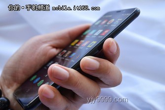 手機(jī)小圓點(diǎn)：未來(lái)交互新趨勢(shì)，暈車(chē)者的福音？