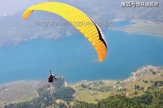 外國(guó)女孩乘滑翔傘解開安全繩墜亡：深度分析與行業(yè)透視