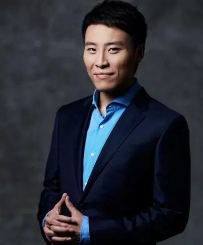 張雪峰直播轉(zhuǎn)型案例：動了太多人蛋糕后的抉擇