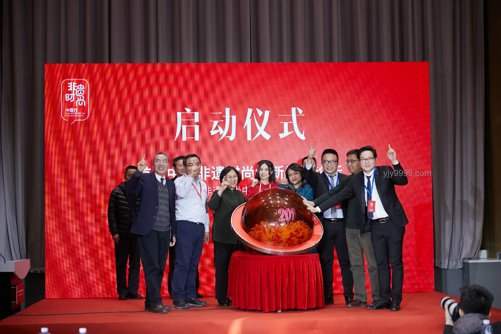 探秘非遺新境：總書記引路，跨界非遺創(chuàng)新行