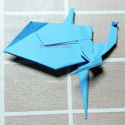 折紙直升機VS傳統(tǒng)玩具：趣味性與校園流行度對比